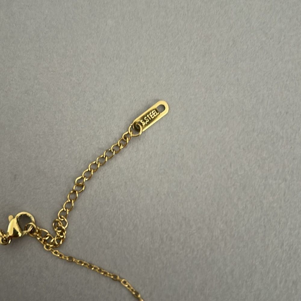 Gold Daisy Necklace A1295 - Picture 5 of 5